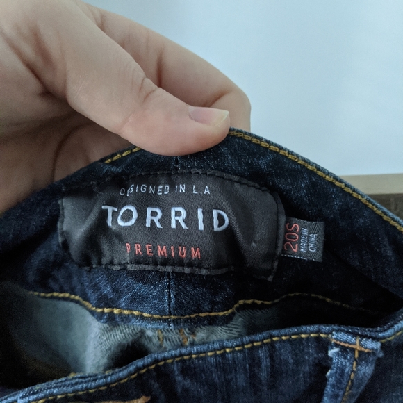 Torrid Premium Denim Skinny Dark Wash Jeans - Picture 4 of 6